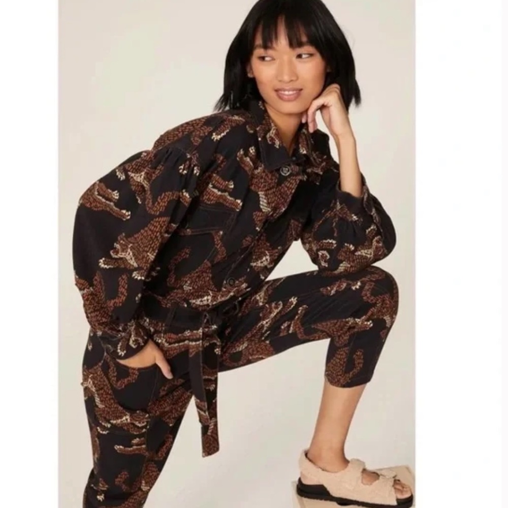 Farm Rio black canvas leopard tiger puff sleeve jumpsuit pockets S EUC